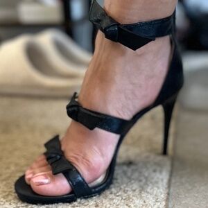 Jessica Simpson/size 8/ Bow high heels